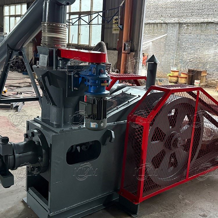 Low Cost Wood Biomass Briquette Pellets Pressing Machine high quality