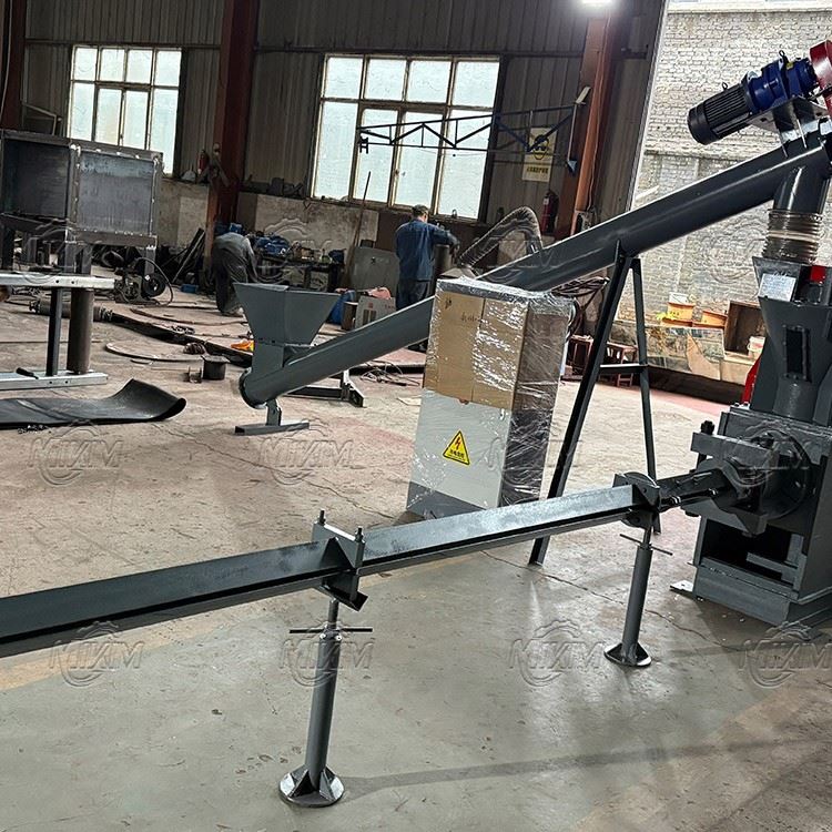Low Cost Wood Biomass Briquette Pellets Pressing Machine factory